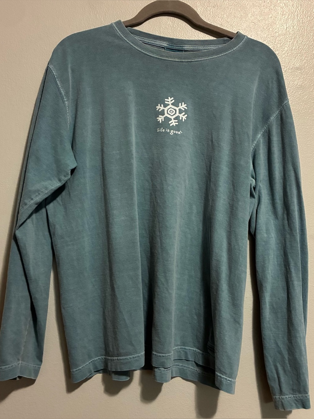 Life Is Good Long Sleeve Shirt 100% Cotton Blue Snowflake Graphic Size L